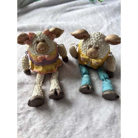 Anthropomorphic Sheep Shelf Sitters Hanging Legs Made Of Resin - Nice For Easter - Picture 2 of 8